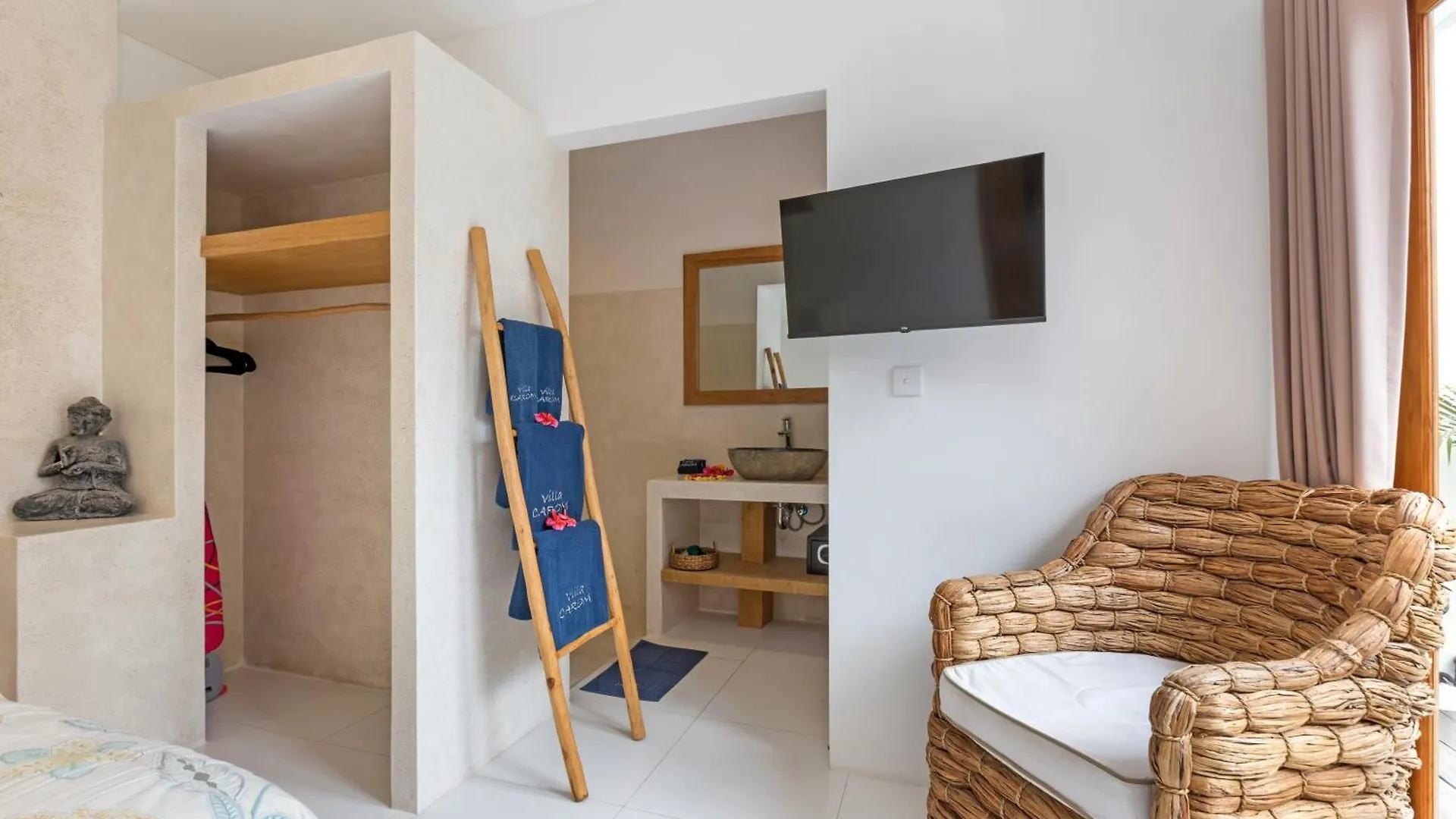 Spacious 1Br Villas In Seminyak Indonesien